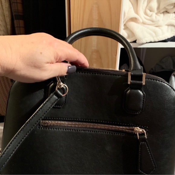 Black guess purse - Picture 2 of 4